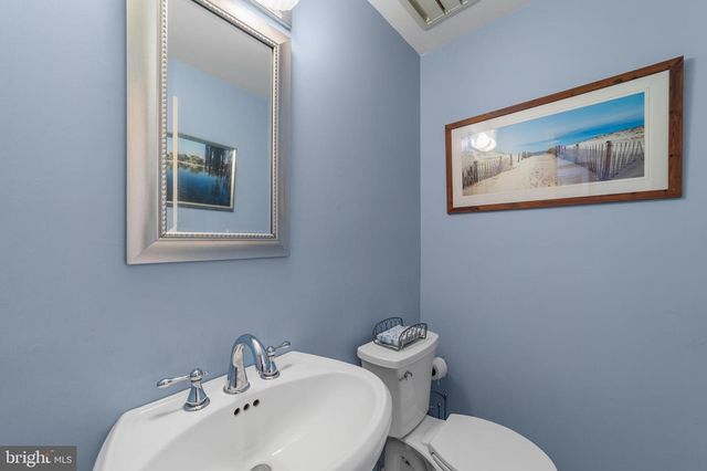 110 PARTREE RD, Cherry Hill, NJ 08003