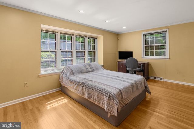 110 PARTREE RD, Cherry Hill, NJ 08003