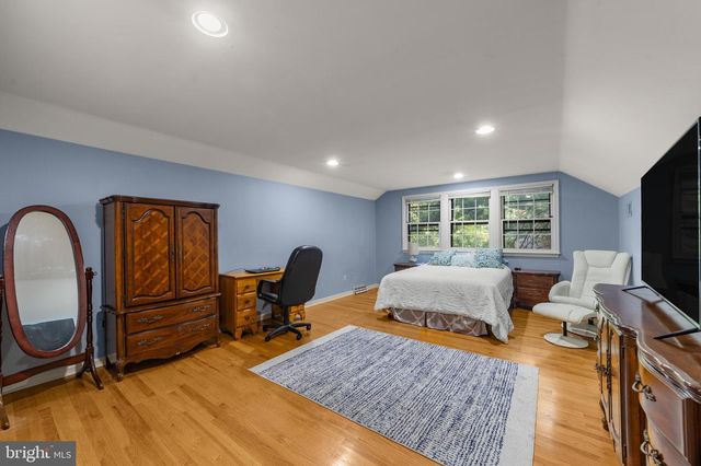 110 PARTREE RD, Cherry Hill, NJ 08003