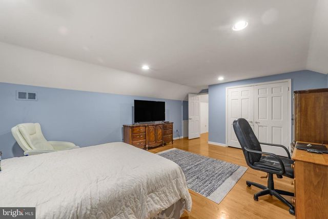 110 PARTREE RD, Cherry Hill, NJ 08003