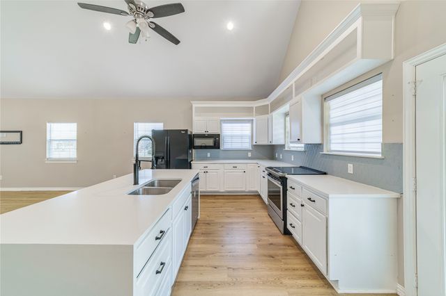 8306 Chesham Drive, Rowlett, TX 75088