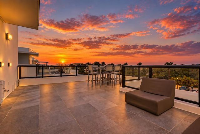 336 Balboa Street, Hollywood, FL 33019