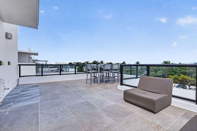 336 Balboa Street, Hollywood, FL 33019