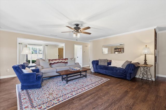 217 E Louella Drive, Hurst, TX 76054