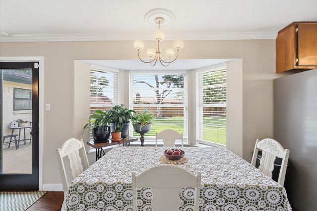 217 E Louella Drive, Hurst, TX 76054