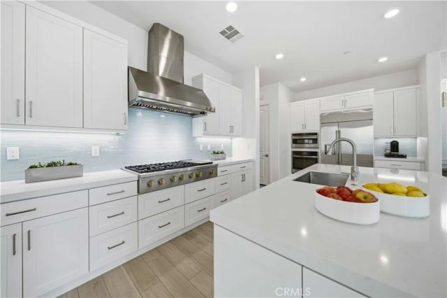 27516 Golden Currant Place, Valencia, CA 91381