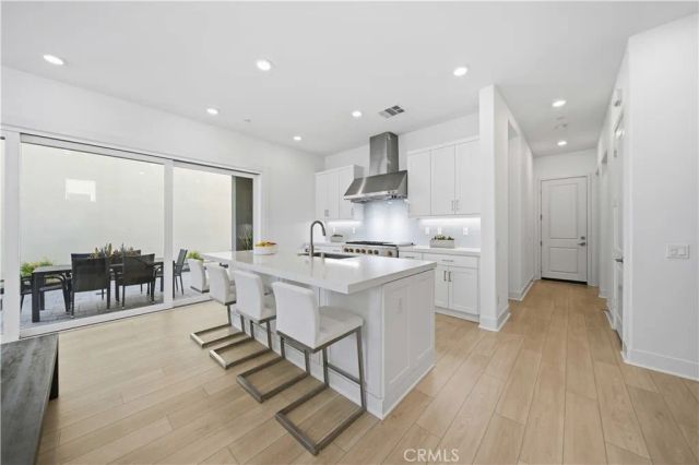 27516 Golden Currant Place, Valencia, CA 91381