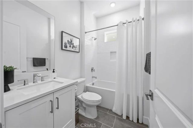 27516 Golden Currant Place, Valencia, CA 91381