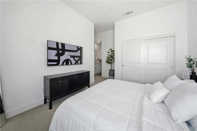 27516 Golden Currant Place, Valencia, CA 91381