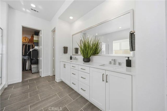27516 Golden Currant Place, Valencia, CA 91381