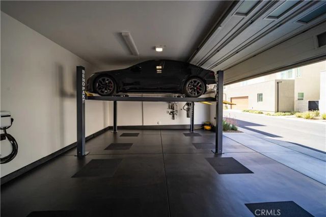 27516 Golden Currant Place, Valencia, CA 91381