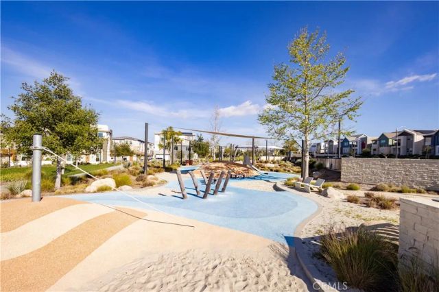 27516 Golden Currant Place, Valencia, CA 91381