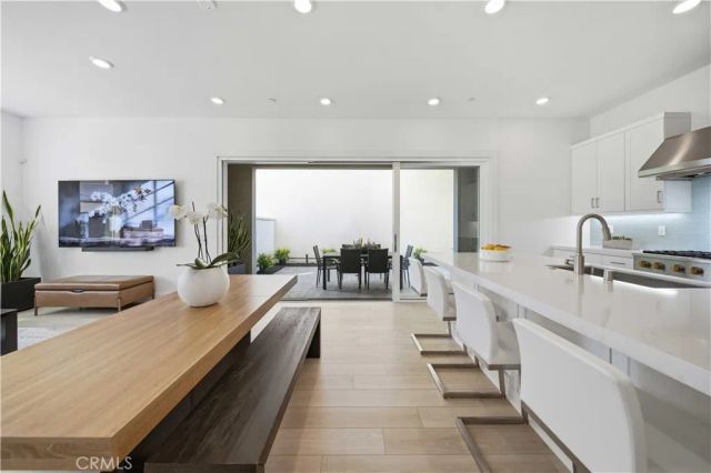27516 Golden Currant Place, Valencia, CA 91381