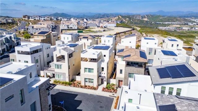 27516 Golden Currant Place, Valencia, CA 91381