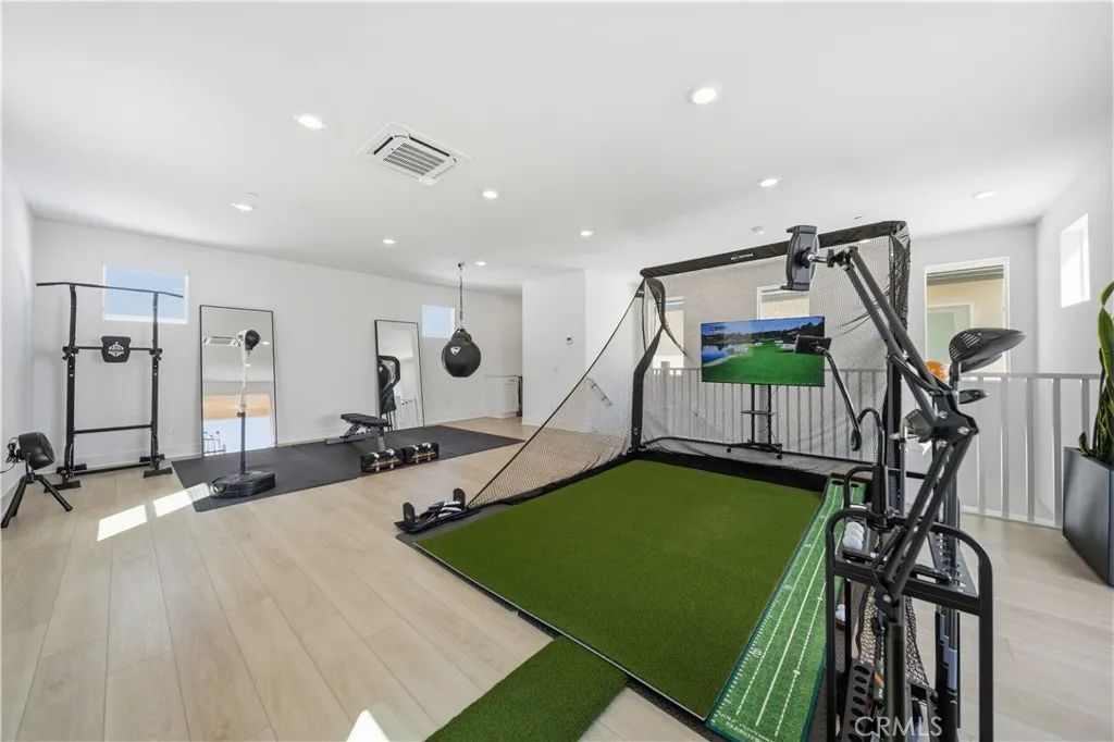 27516 Golden Currant Place, Valencia, CA 91381