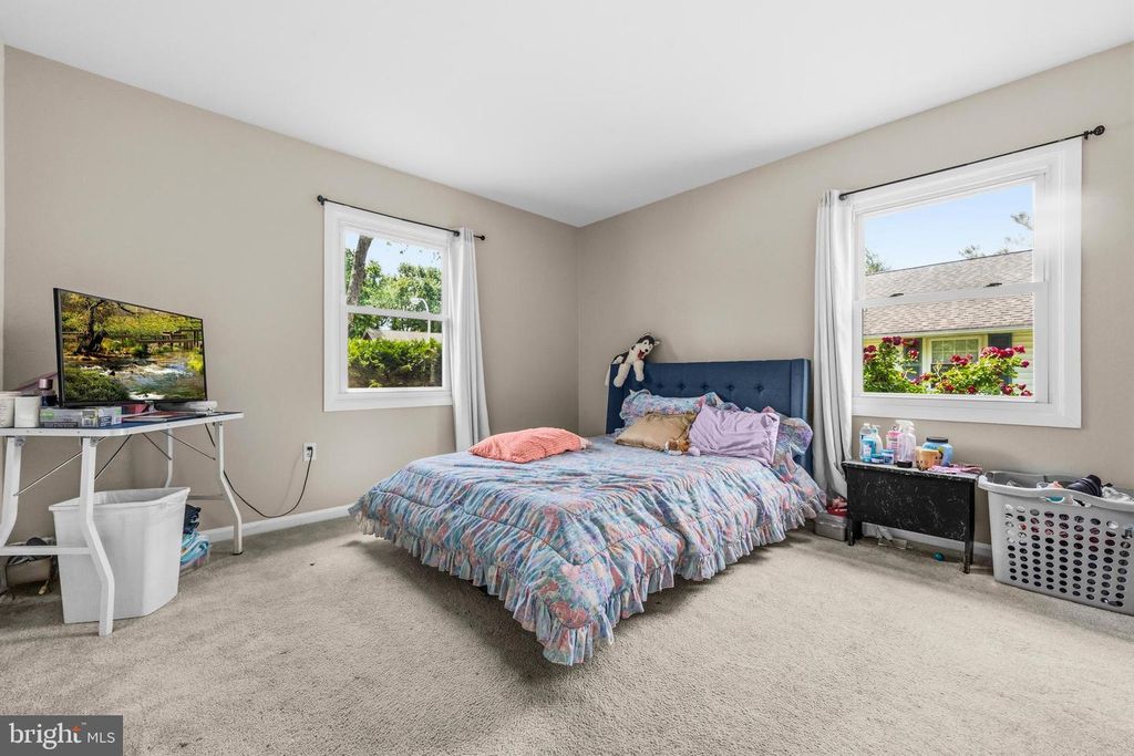Image 12 of property listing at 2914 STONYBROOK DR, Bowie, MD 20715