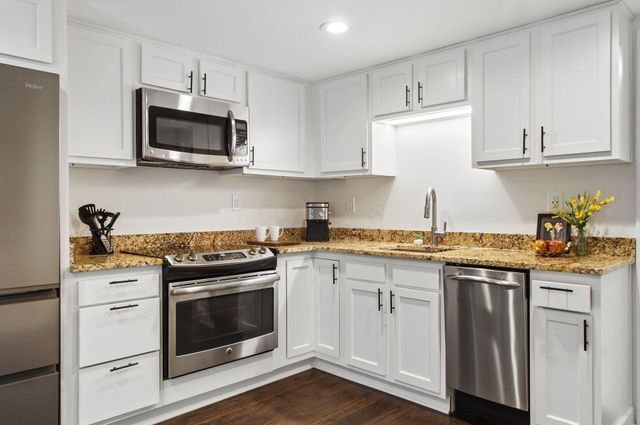 2109 W 5th Avenue, E, Columbus, OH 43212