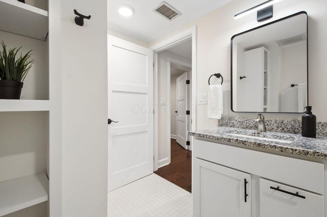 2109 W 5th Avenue, E, Columbus, OH 43212