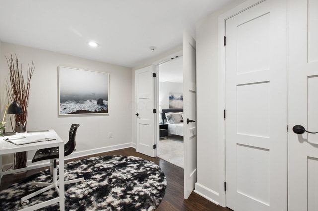 2109 W 5th Avenue, E, Columbus, OH 43212