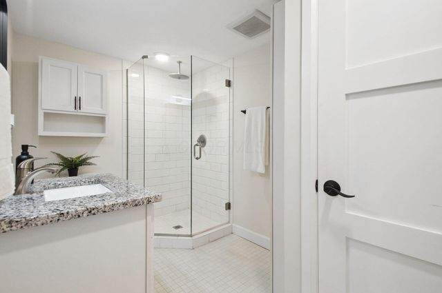 2109 W 5th Avenue, E, Columbus, OH 43212