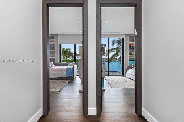 16470 NE 30th Ave, North Miami Beach, FL 33160