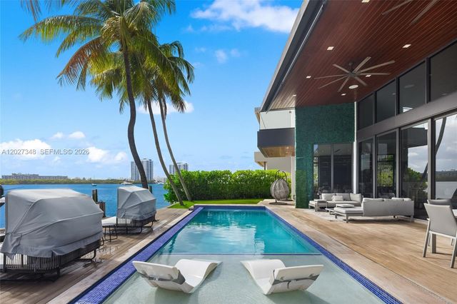 16470 NE 30th Ave, North Miami Beach, FL 33160