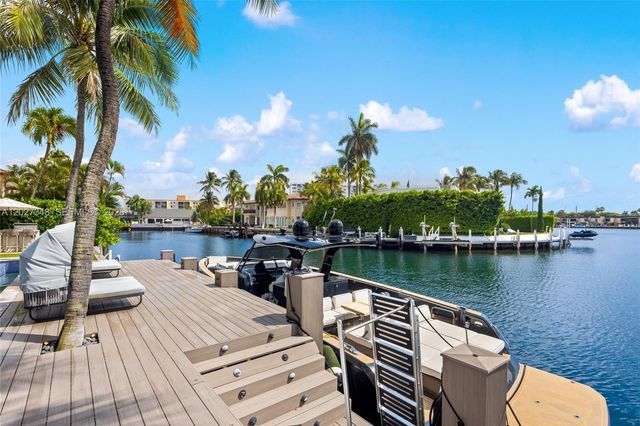16470 NE 30th Ave, North Miami Beach, FL 33160