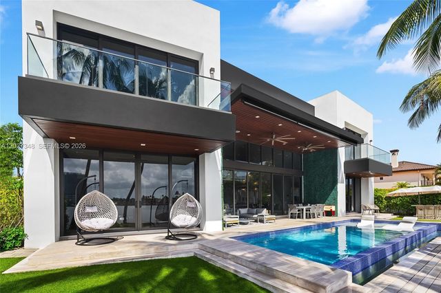 16470 NE 30th Ave, North Miami Beach, FL 33160