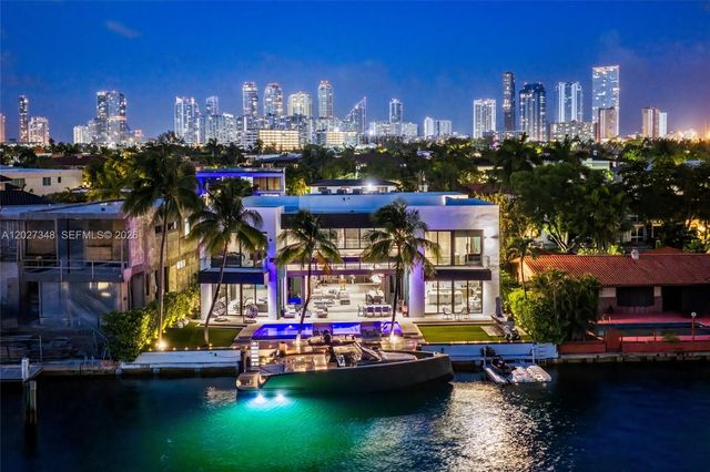 16470 NE 30th Ave, North Miami Beach, FL 33160
