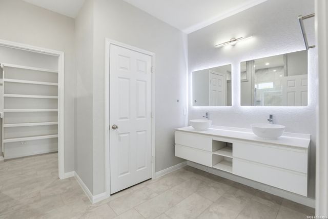 163 Remington, Spring Branch, TX 78070