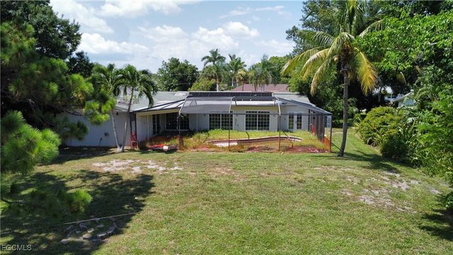 1845 Marina CIR, North Fort Myers, FL 33903