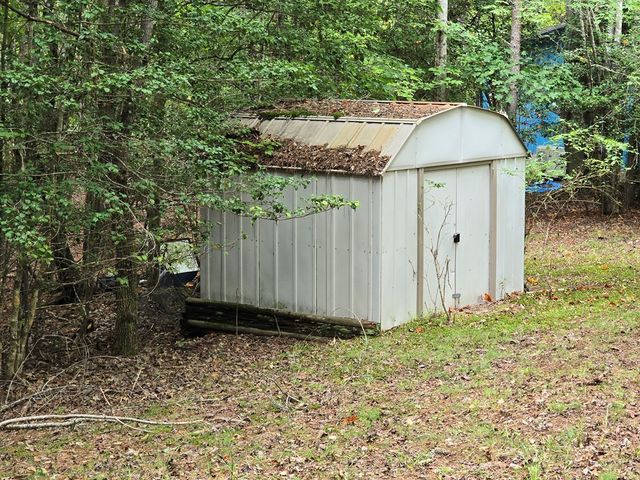 64 Green Oak Road, Warne, NC 28909
