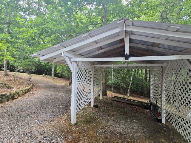 64 Green Oak Road, Warne, NC 28909