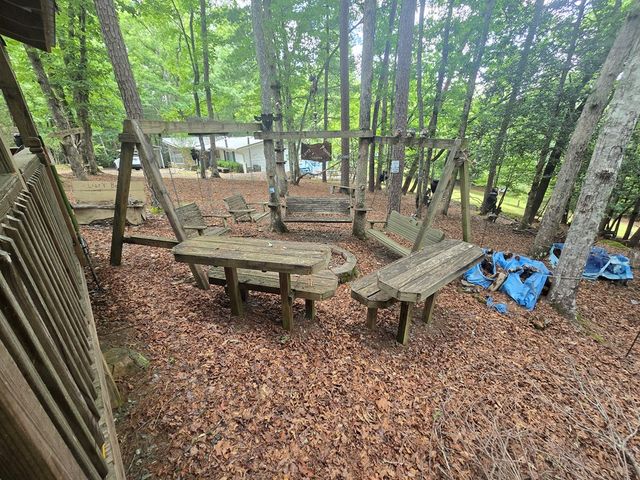 64 Green Oak Road, Warne, NC 28909