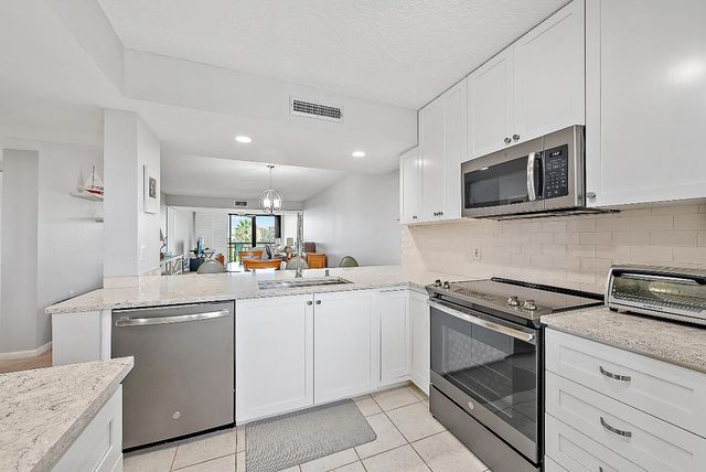 301 S Seas Drive 305, Jupiter, FL 33477