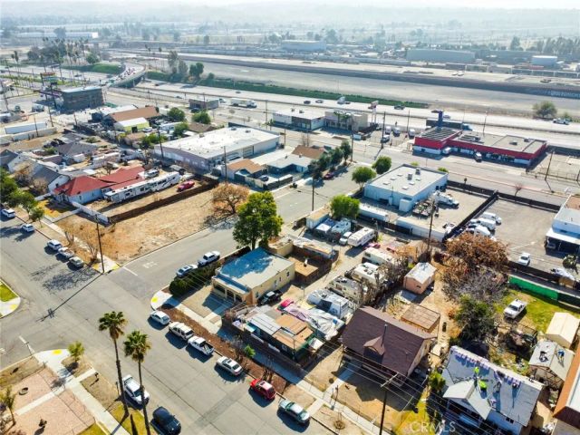 584 E H Street, Colton, CA 92324