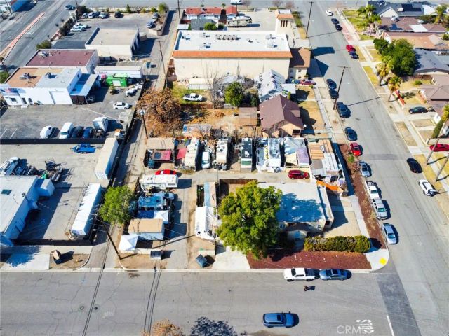 584 E H Street, Colton, CA 92324