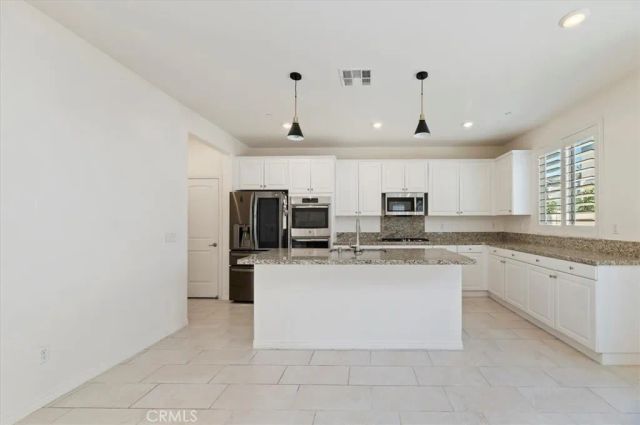 19435 Fortunello Ave, Riverside, CA 92508