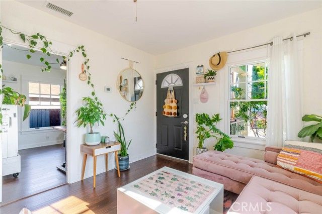 715 Nolden, Los Angeles, CA 90042
