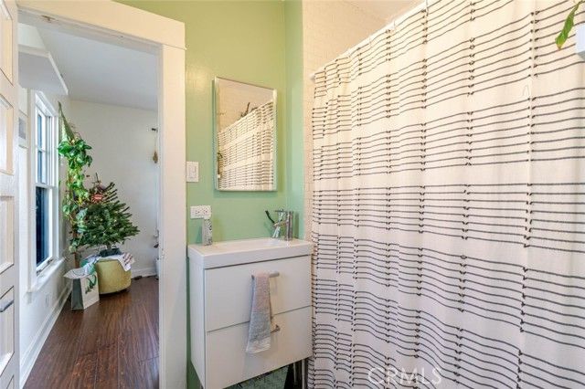 715 Nolden, Los Angeles, CA 90042