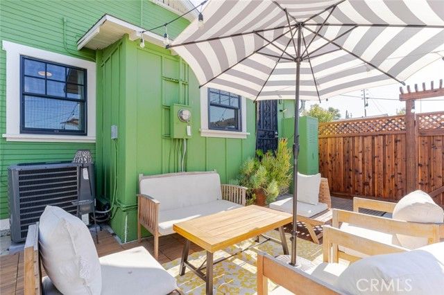 715 Nolden, Los Angeles, CA 90042