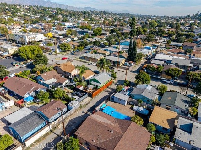 715 Nolden, Los Angeles, CA 90042