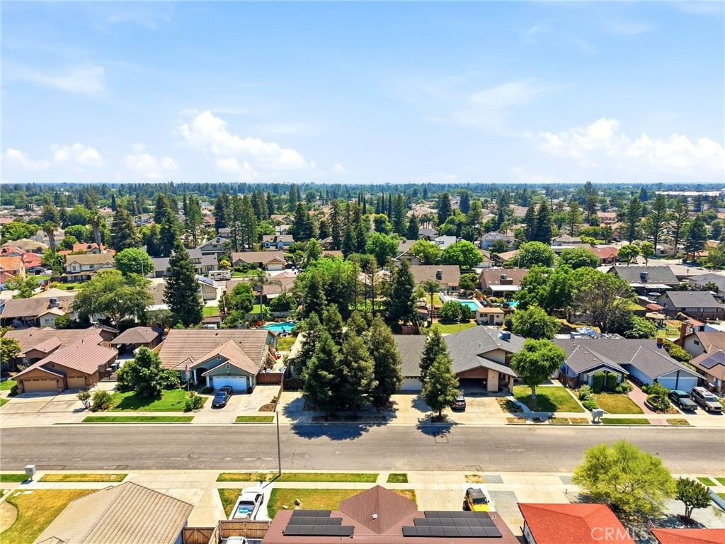 Image 9 of property listing at 247 E Kennedy, Tulare, CA 93274