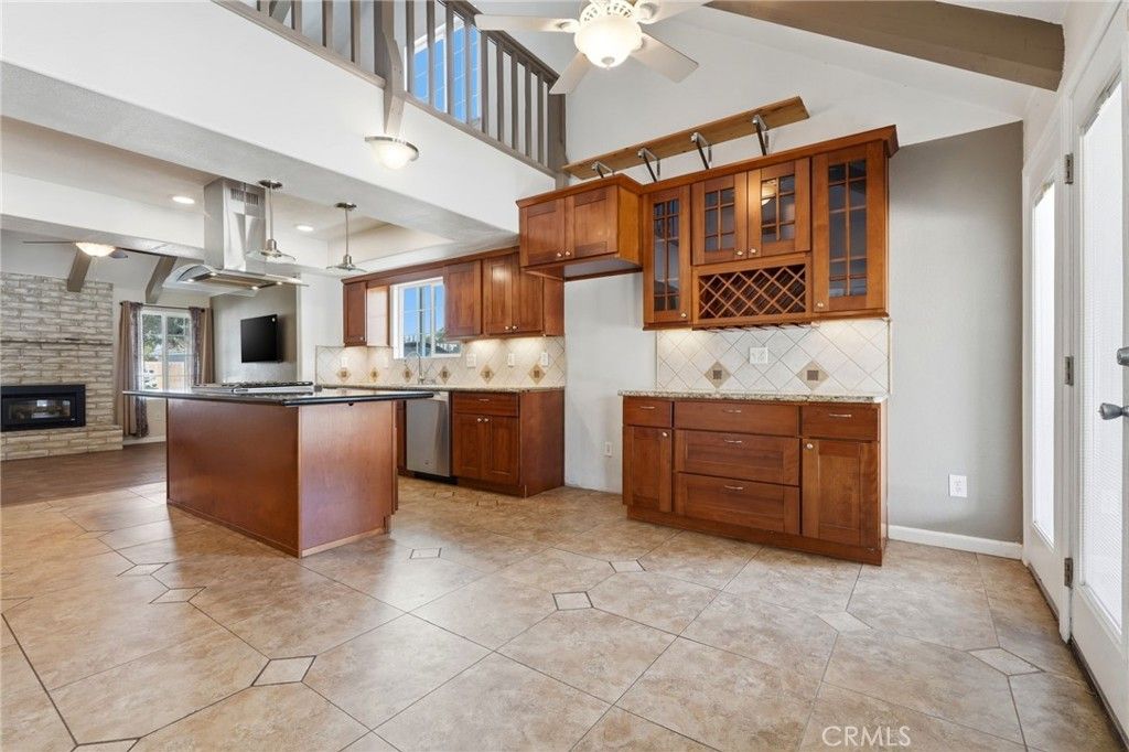 Image 25 of property listing at 247 E Kennedy, Tulare, CA 93274