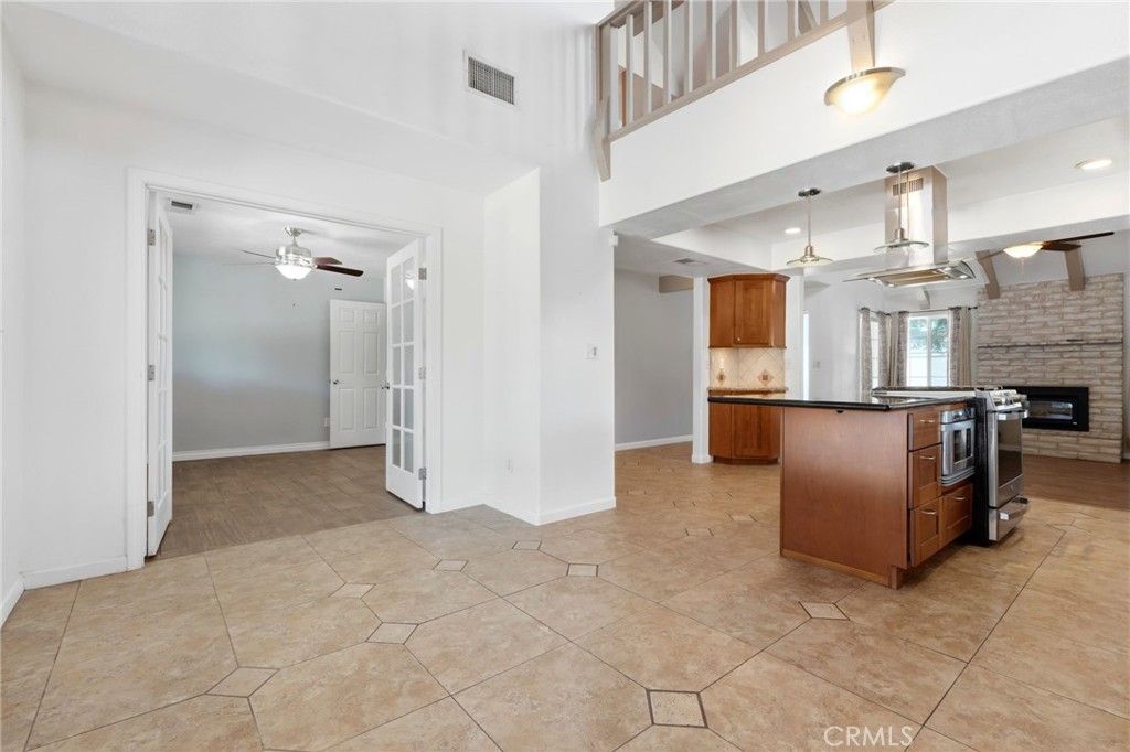 Image 27 of property listing at 247 E Kennedy, Tulare, CA 93274