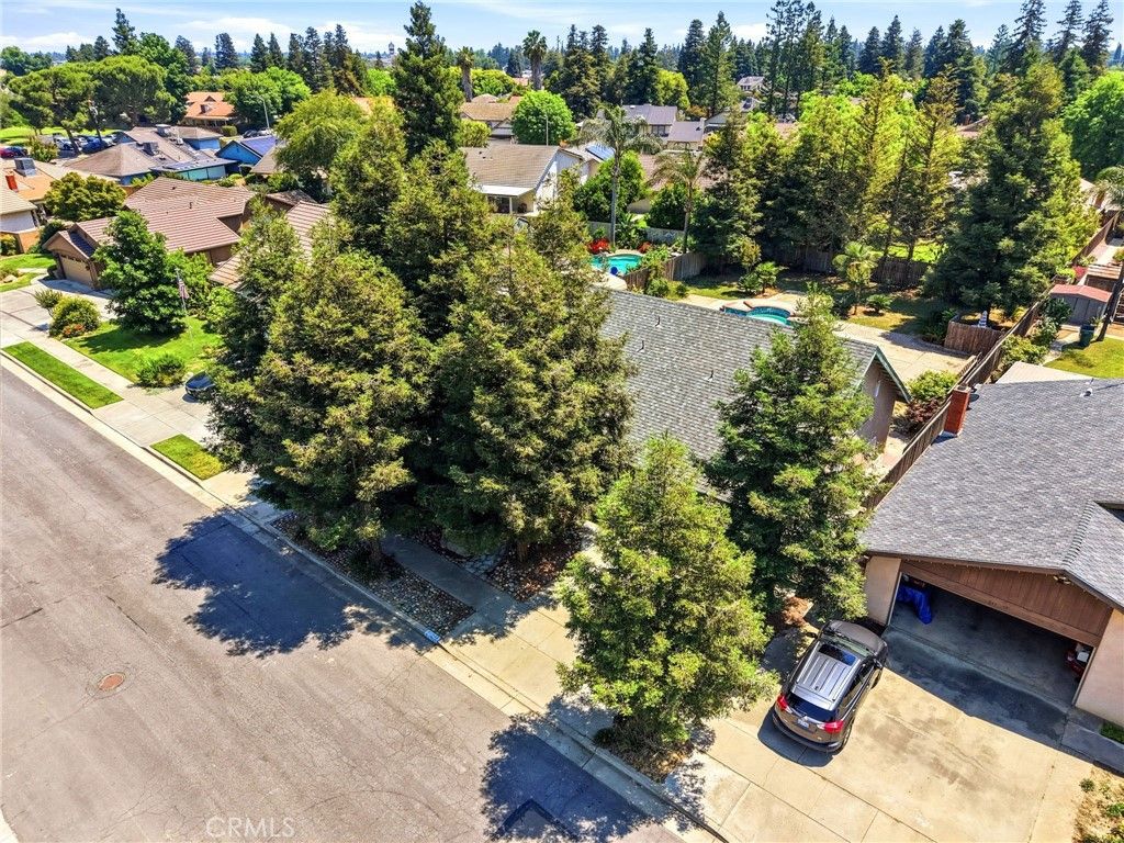 Image 7 of property listing at 247 E Kennedy, Tulare, CA 93274