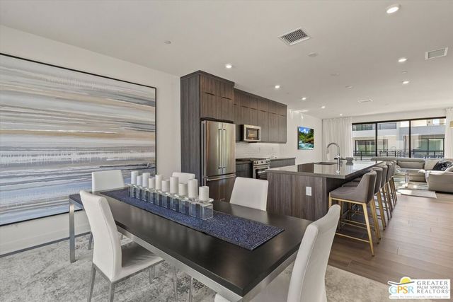 906 Cameron Center Drive, Palm Springs, CA 92264