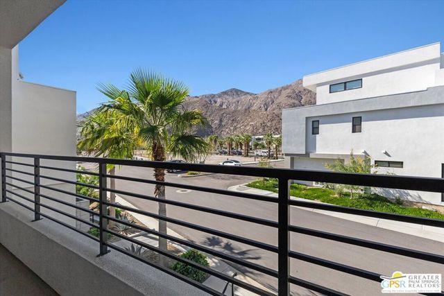 906 Cameron Center Drive, Palm Springs, CA 92264
