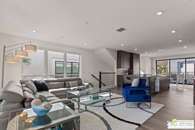 906 Cameron Center Drive, Palm Springs, CA 92264