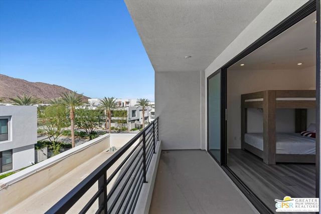 906 Cameron Center Drive, Palm Springs, CA 92264